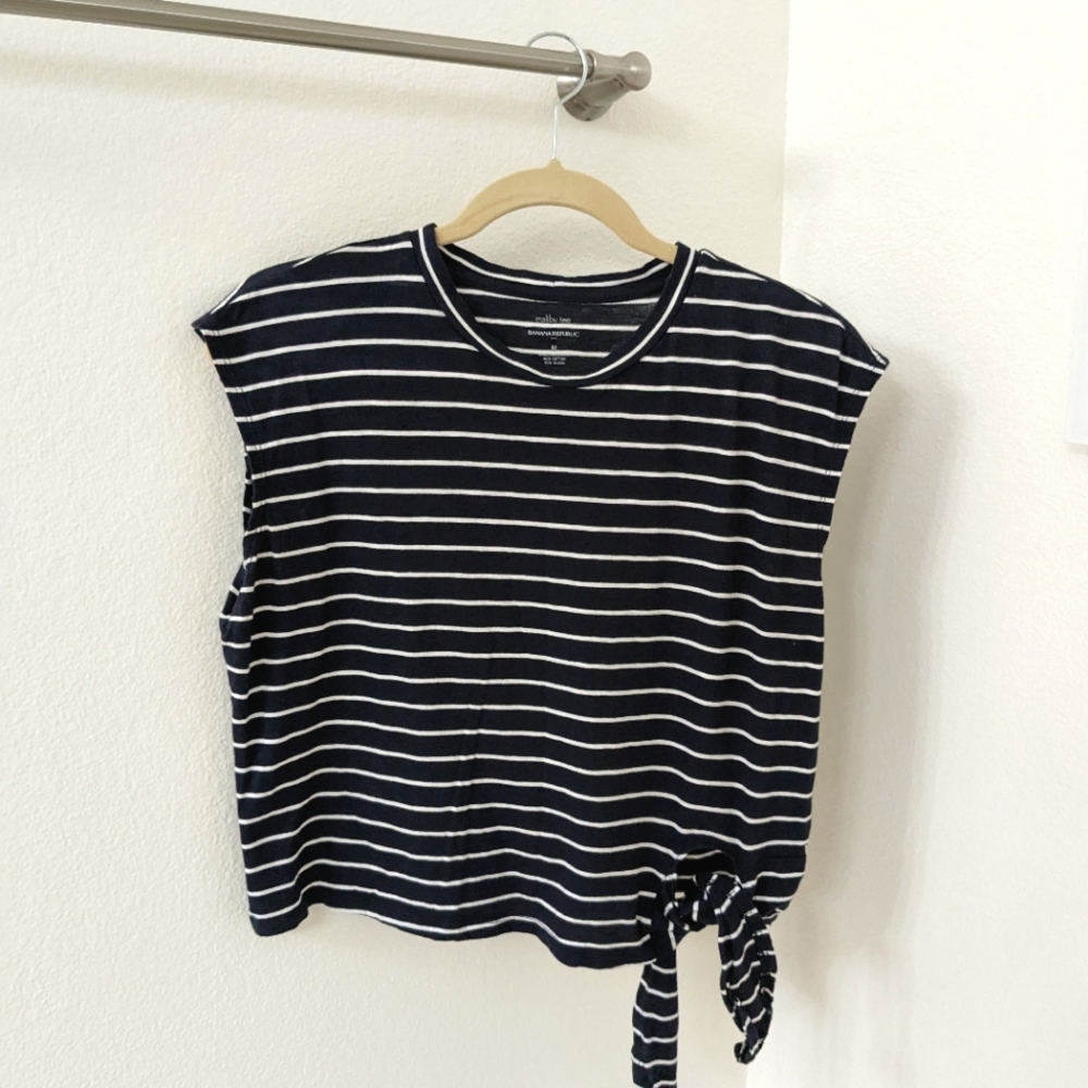 Banana Republic Striped Malibu Tee cropped with side tie navy